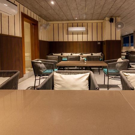 Hotel Bay Laurel Retreat Faridabad Extérieur photo