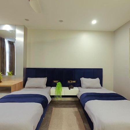 Hotel Bay Laurel Retreat Faridabad Extérieur photo