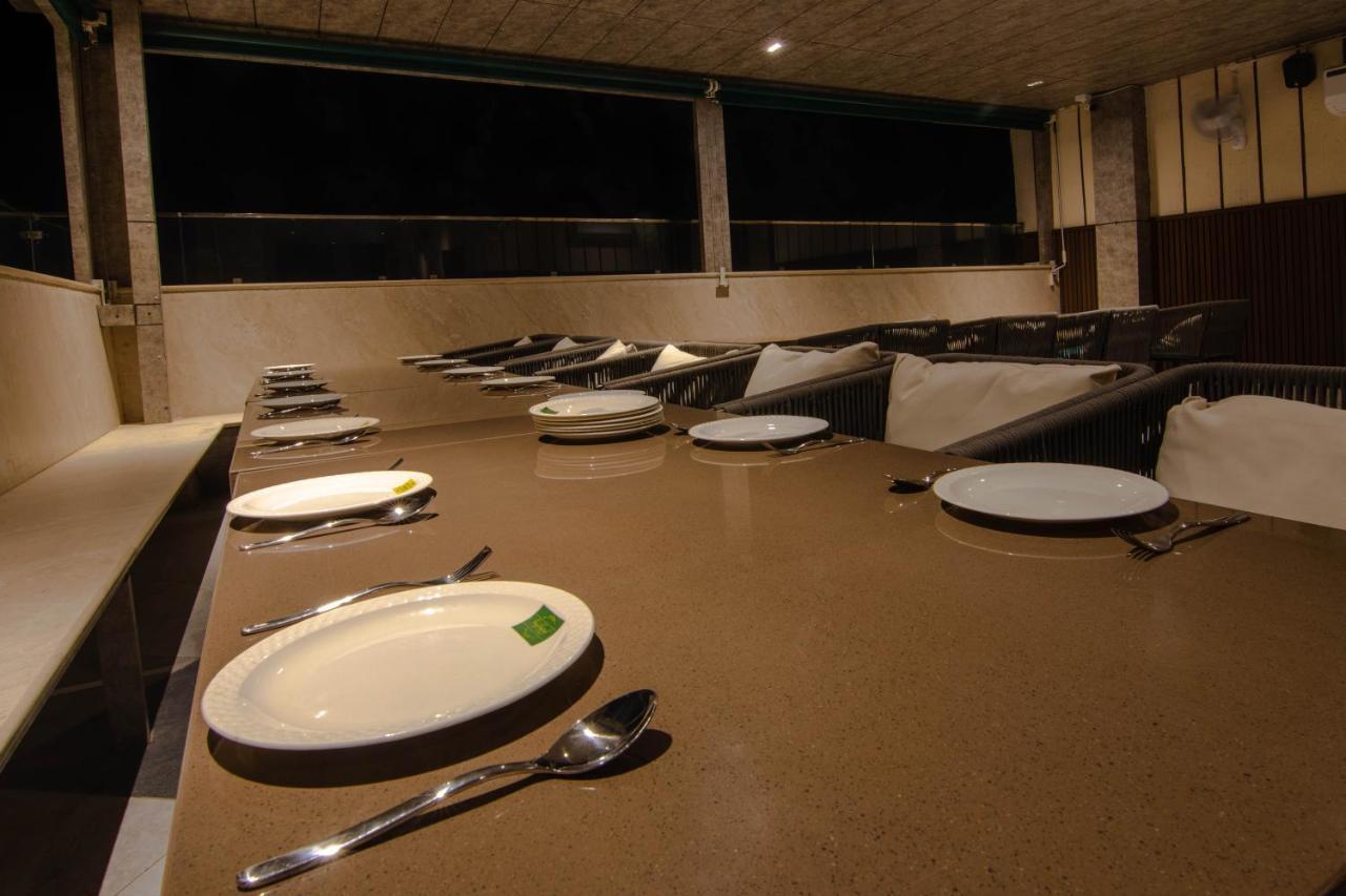 Hotel Bay Laurel Retreat Faridabad Extérieur photo