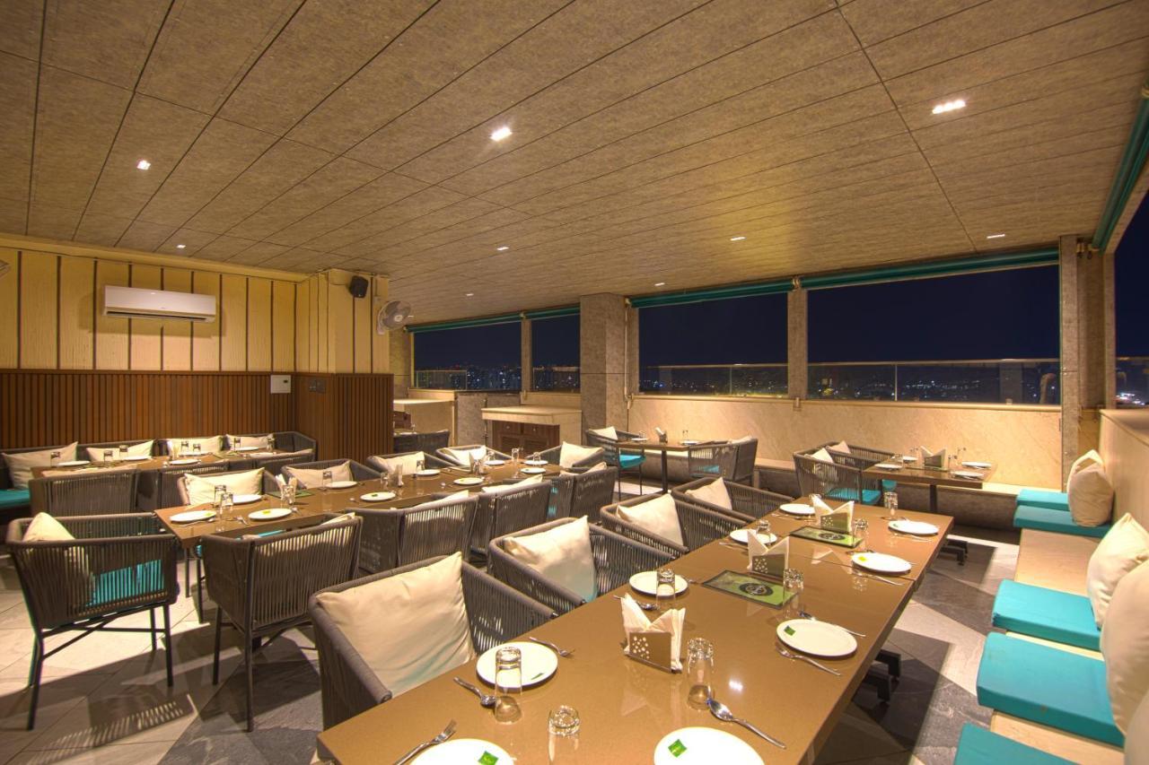 Hotel Bay Laurel Retreat Faridabad Extérieur photo